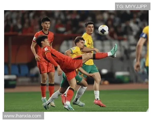 球星驰骋绿茵场 展现绝技与速度的精彩瞬间 球星驰骋绿茵场 展现绝技与速度的精彩瞬间